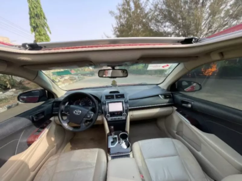 Toyota Camry   - 2014