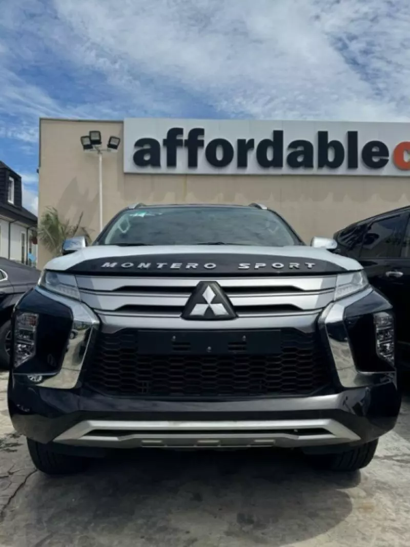 Mitsubishi Montero Sport   - 2024