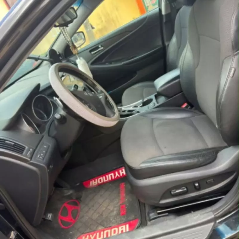 Hyundai Sonata   - 2013