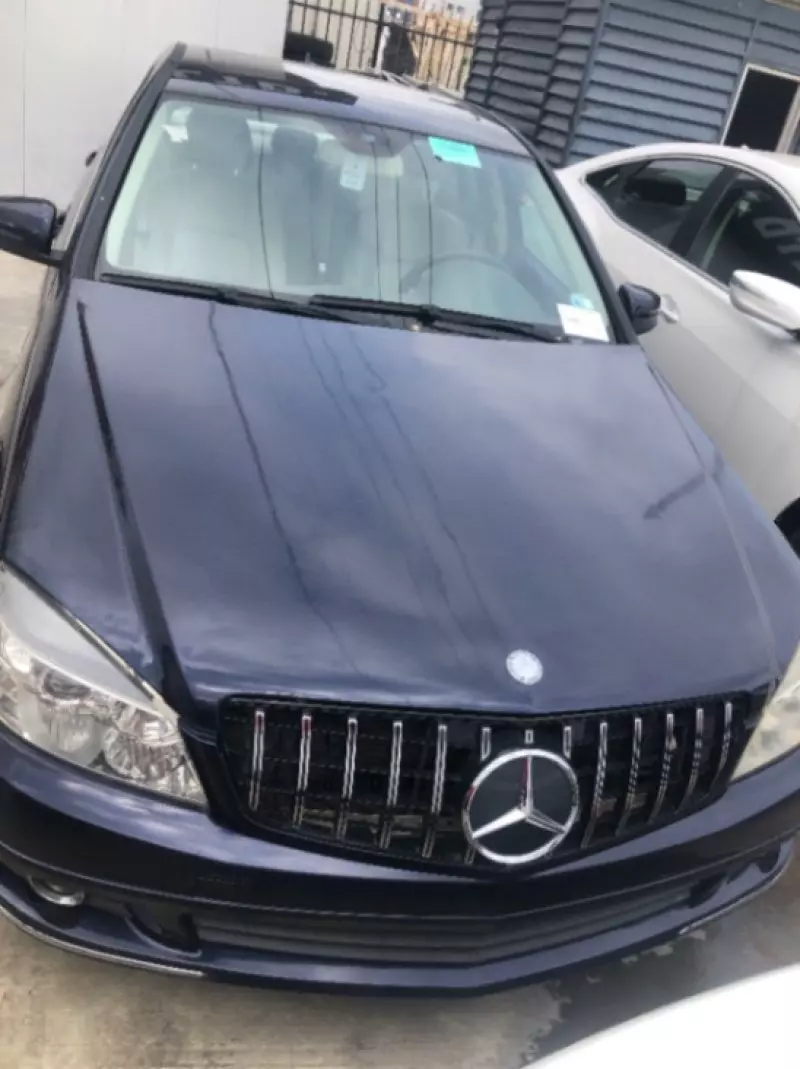 Mercedes-Benz 300   - 2010