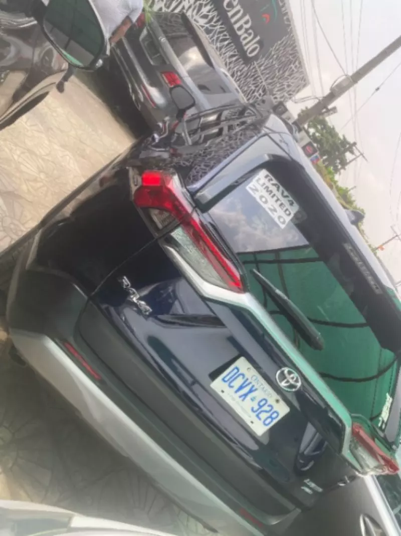 Toyota RAV 4   - 2020