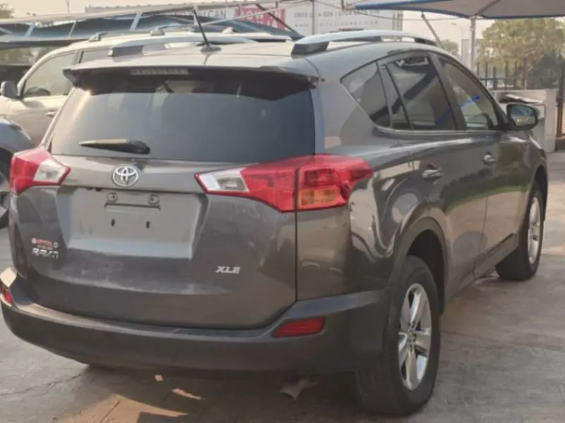 Toyota RAV4   - 2015
