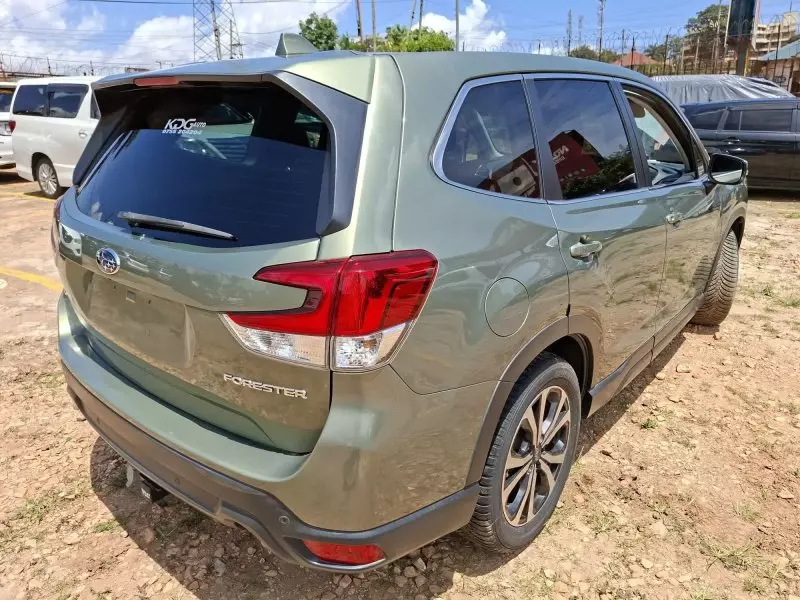 Subaru Forester   - 2018