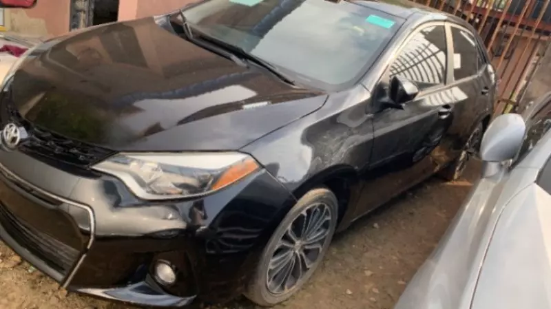 Toyota Corolla   - 2013