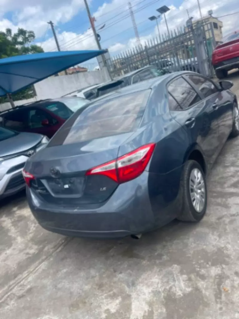 TOYOTA Corolla   - 2015
