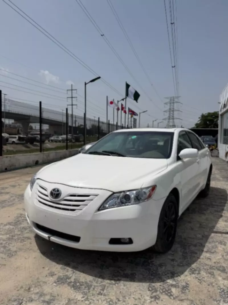 Toyota Camry   - 2007