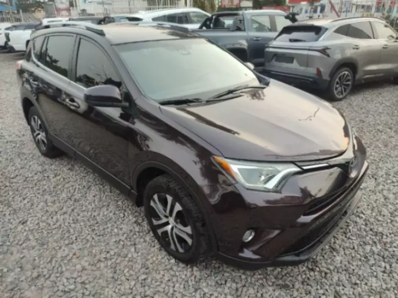 Toyota RAV4   - 2017