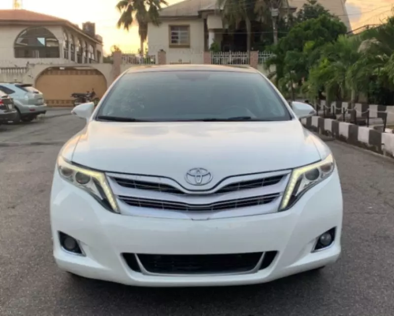 Toyota Venza   - 2013