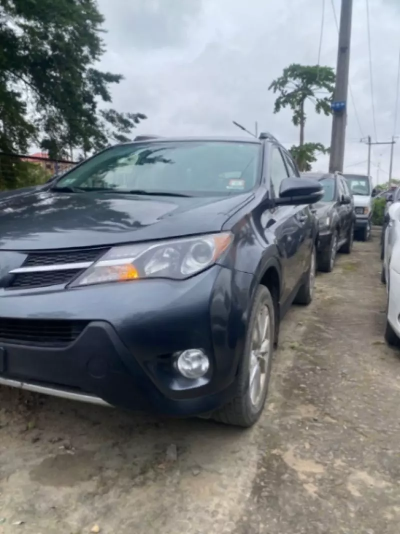 Toyota RAV4   - 2014