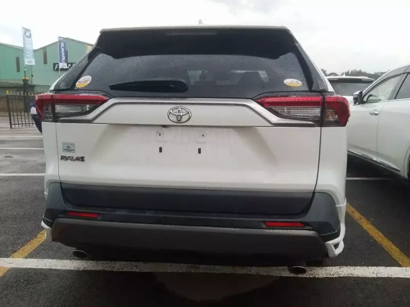 Toyota RAV 4   - 2019