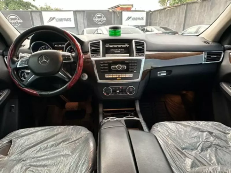 Mercedes-Benz ML-Class   - 2013