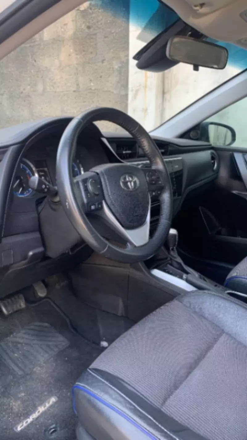 TOYOTA Corolla   - 2017