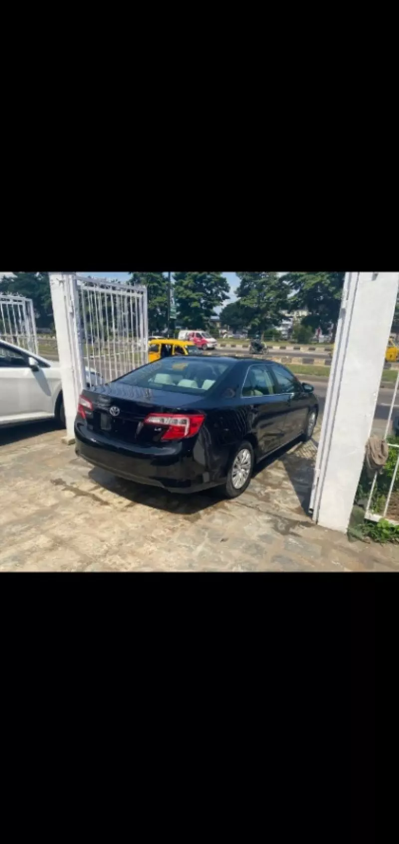 Toyota Camry - 2013