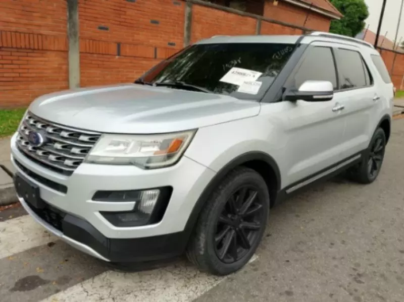 Ford Explorer   - 2016