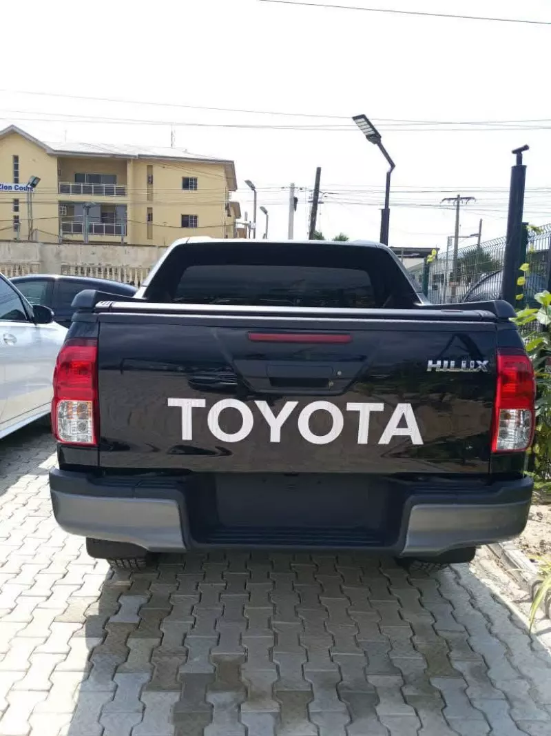 Toyota Hilux - 2025