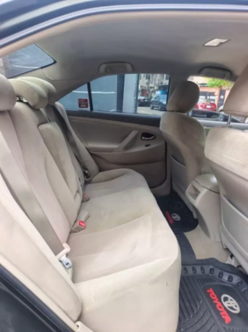 TOYOTA Camry   - 2010
