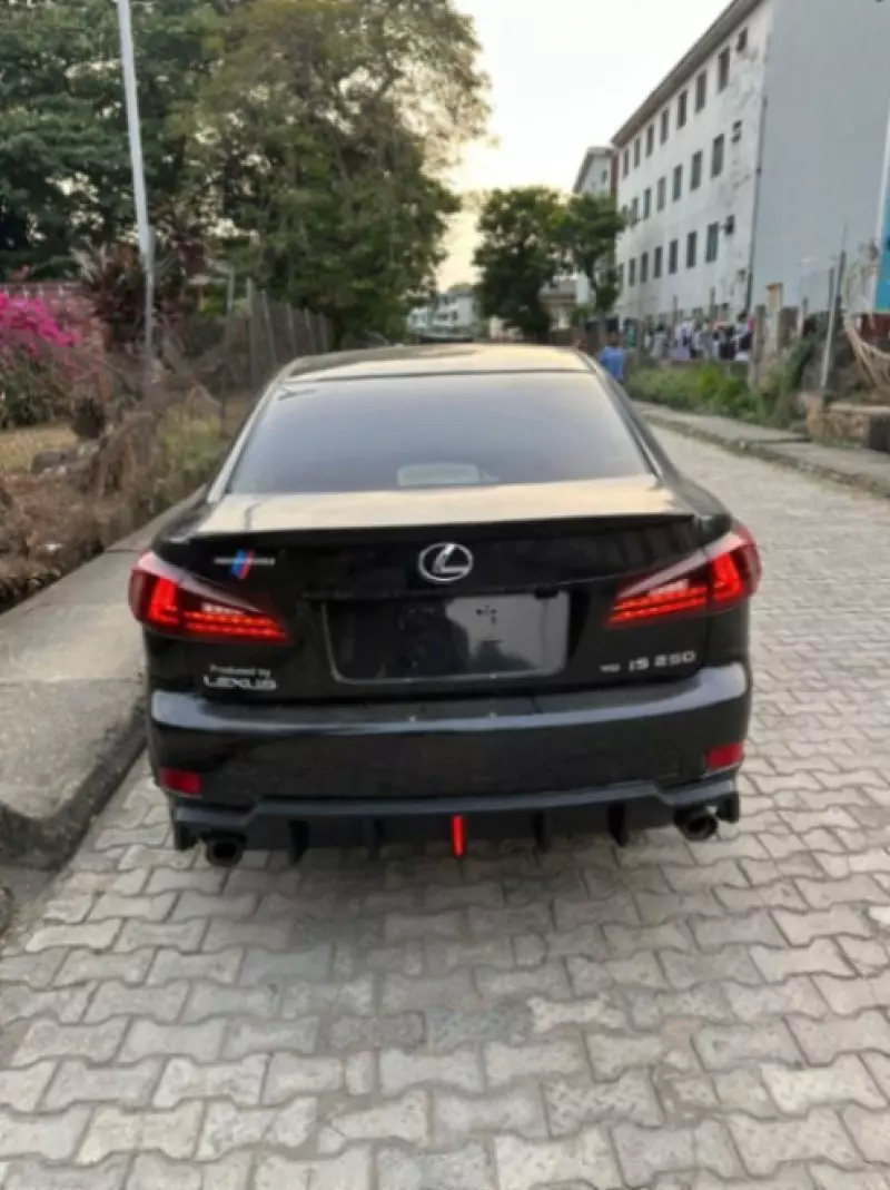 Lexus IS   - 2006