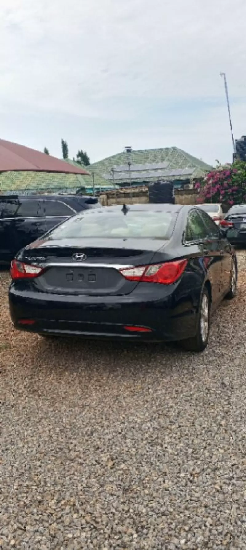Hyundai Sonata   - 2011