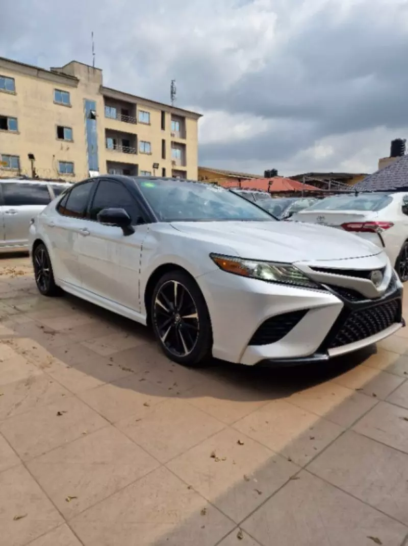 Toyota Camry   - 2019