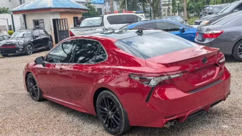 TOYOTA Camry   - 2021