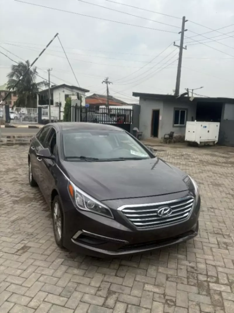 Hyundai Sonata   - 2016
