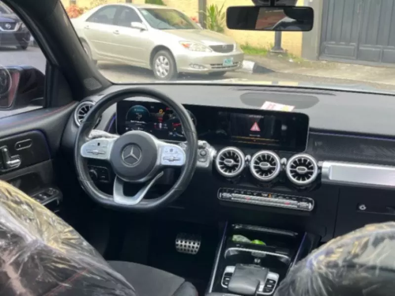 Mercedes-Benz GLB 250   - 2020