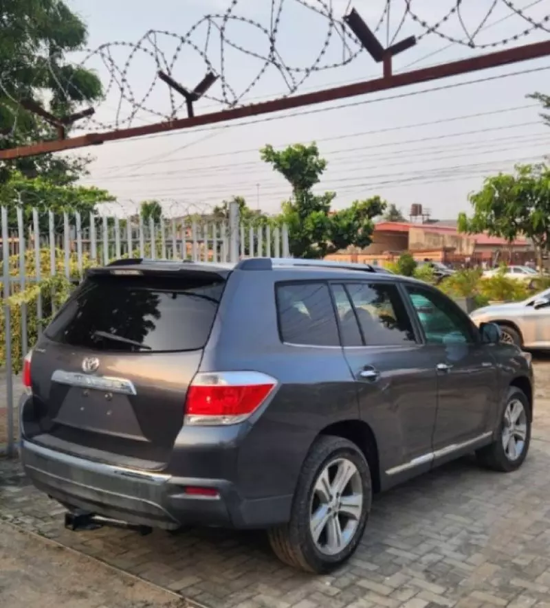 TOYOTA Highlander   - 2012
