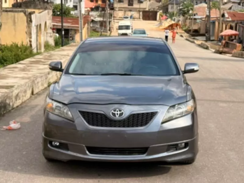 Toyota Camry - 2007