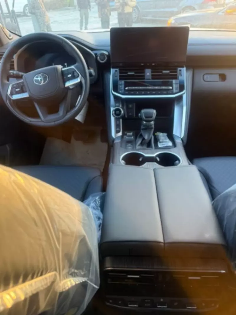 TOYOTA  Land Cruiser VXR V8   - 2026