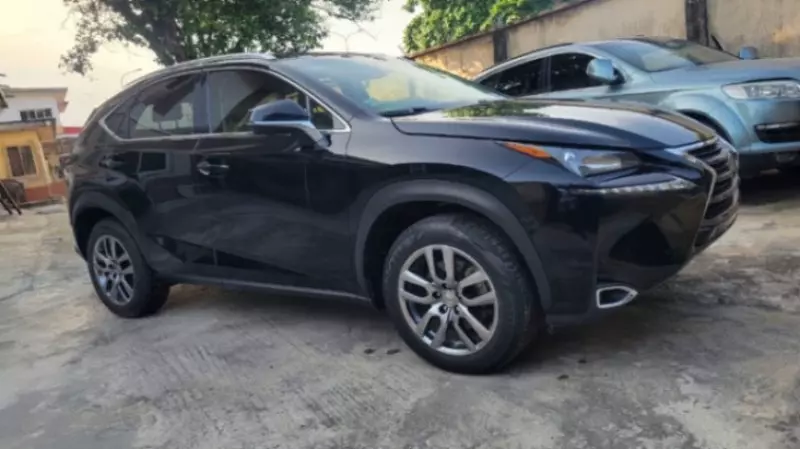 Lexus NX 200T   - 2016