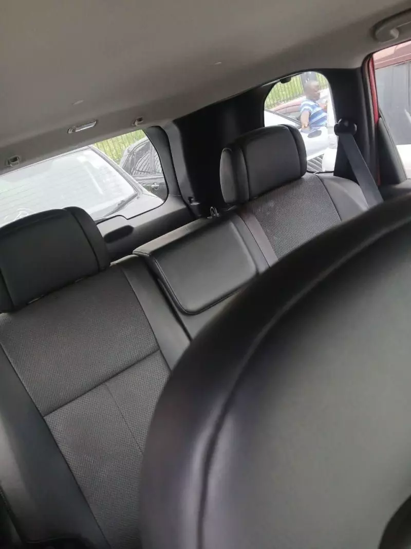 Nissan X-Trail - 2012