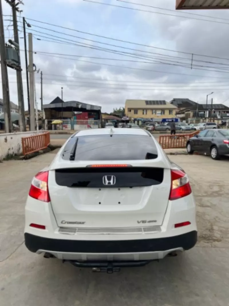 Honda Crosstour   - 2013