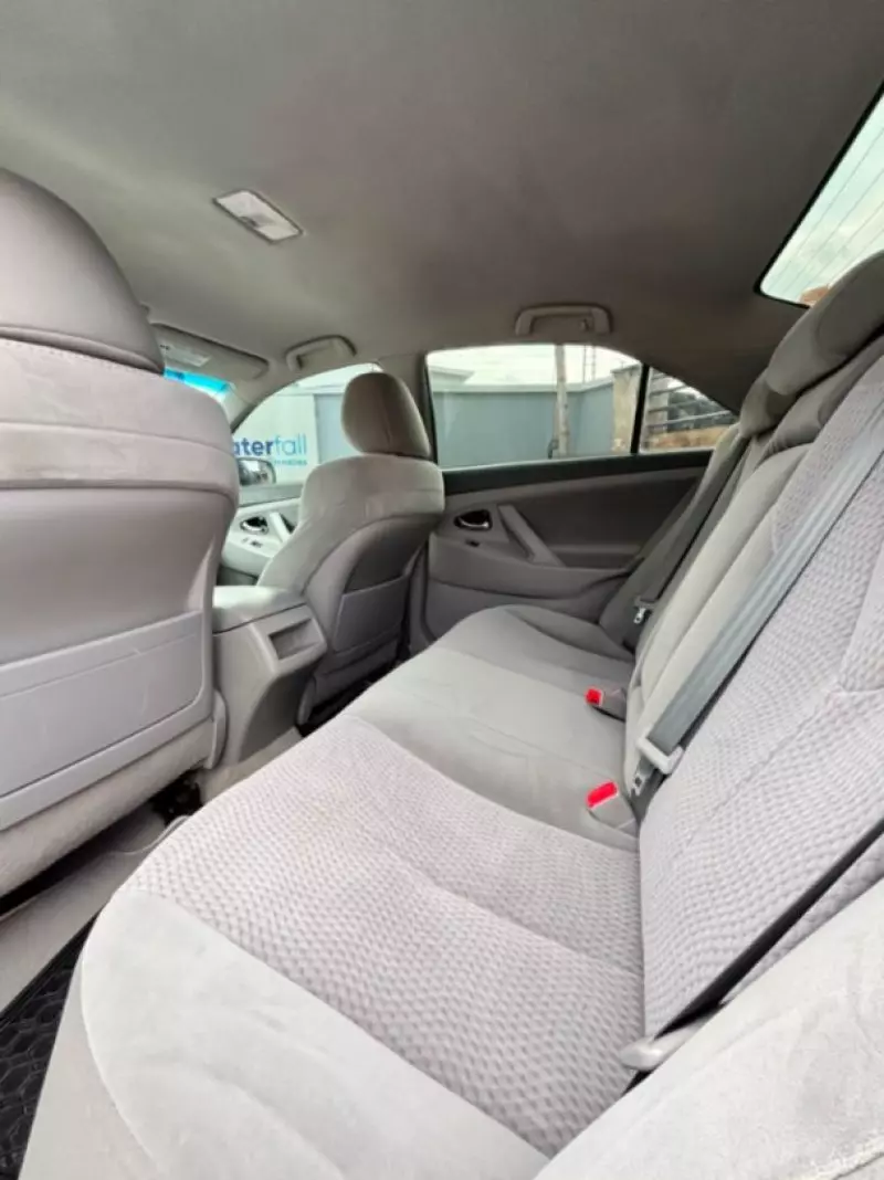 TOYOTA Camry - 2011