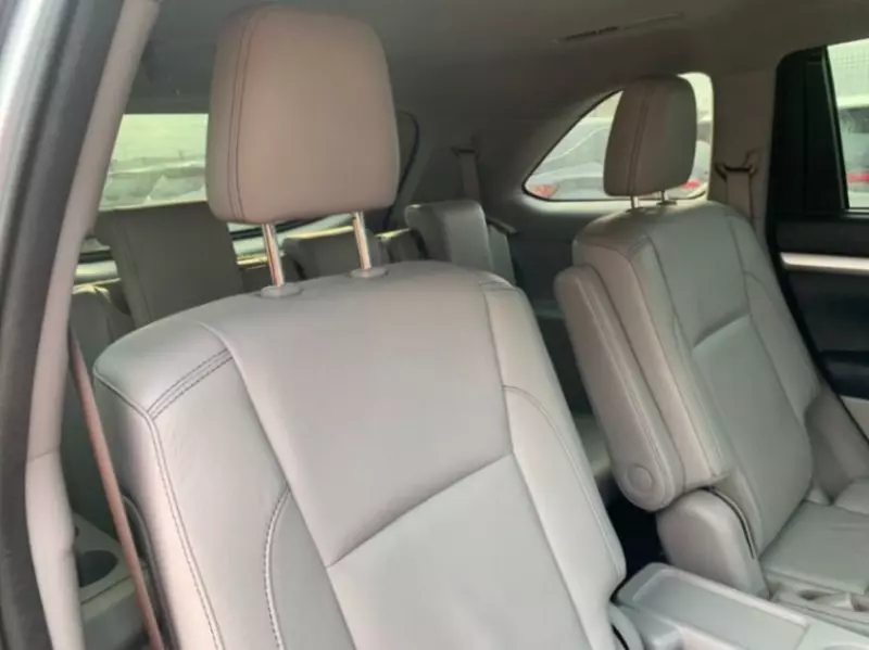 TOYOTA Highlander   - 2016