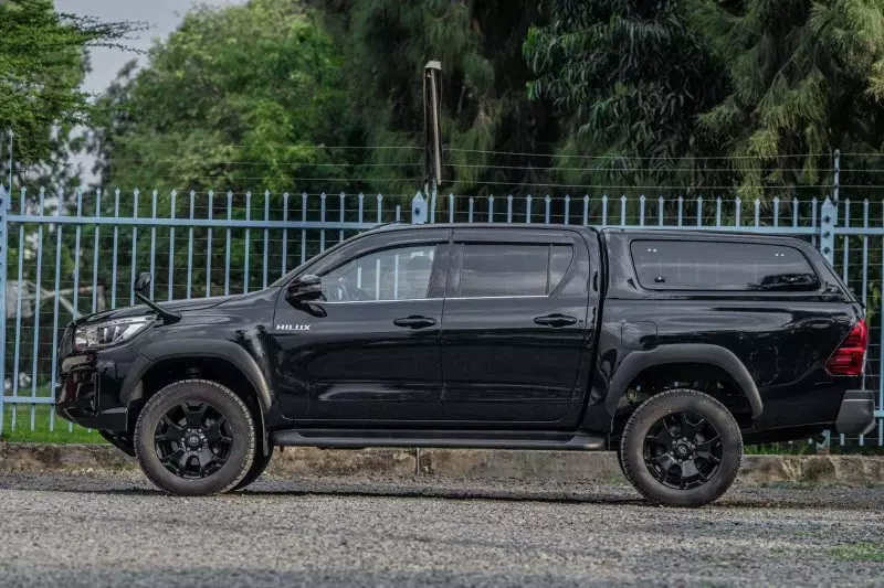TOYOTA Hilux   - 2019