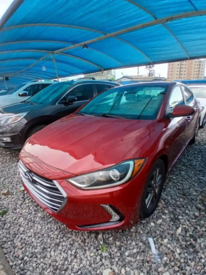 Hyundai Elantra   - 2018