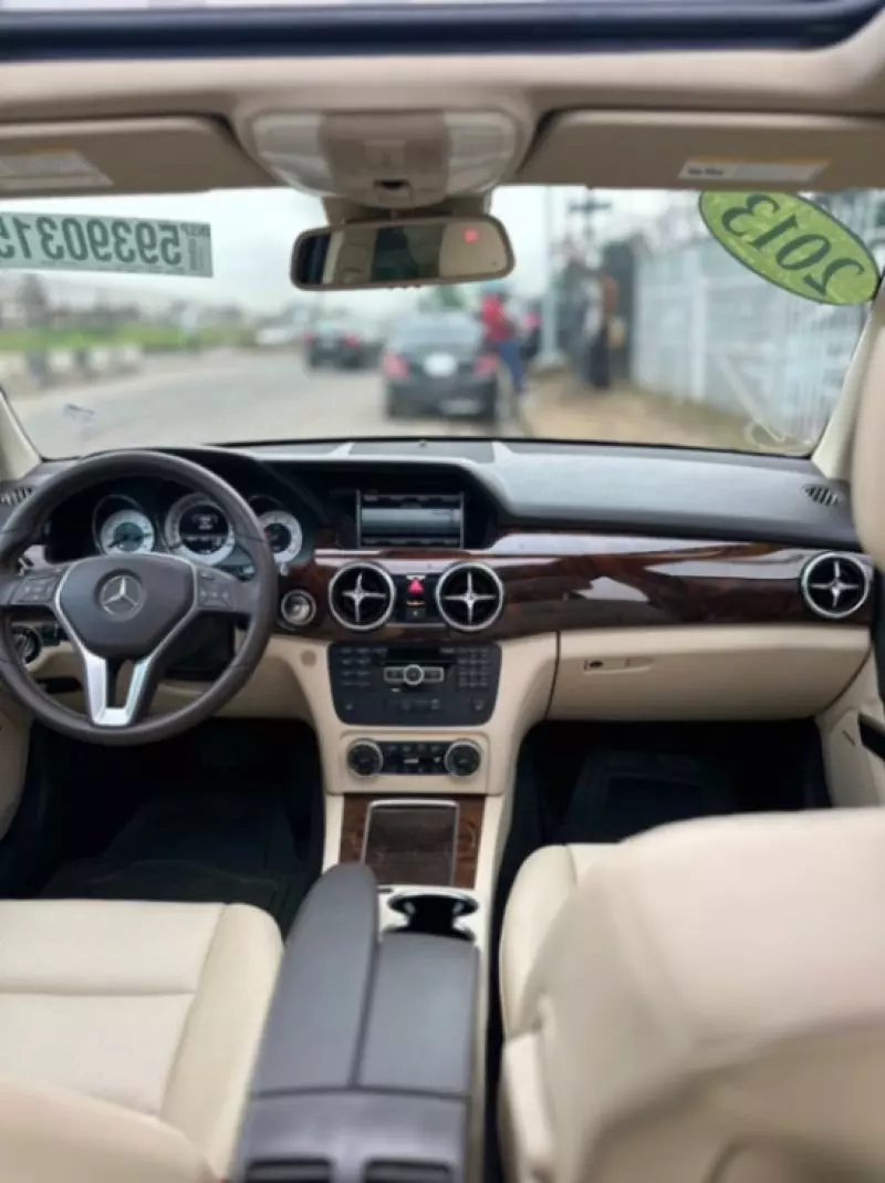 Mercedes-Benz GLK 350   - 2013