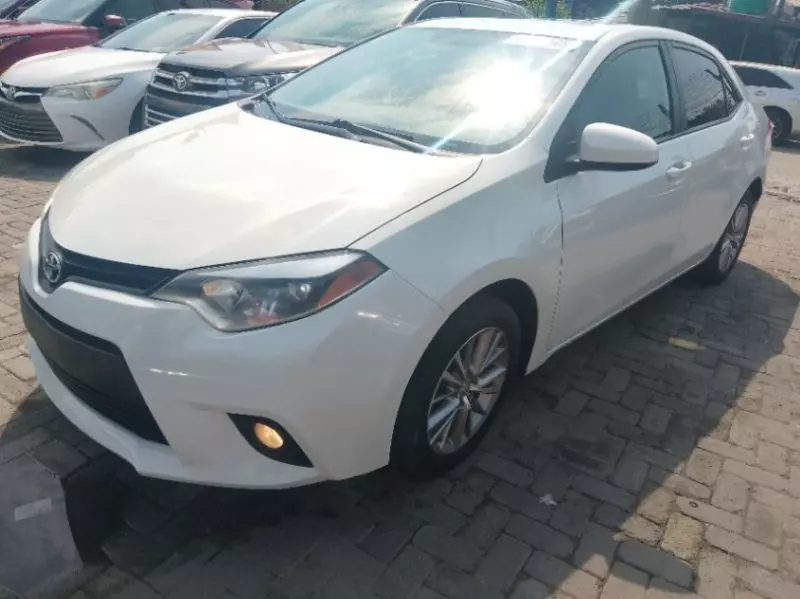 Toyota Corolla   - 2014