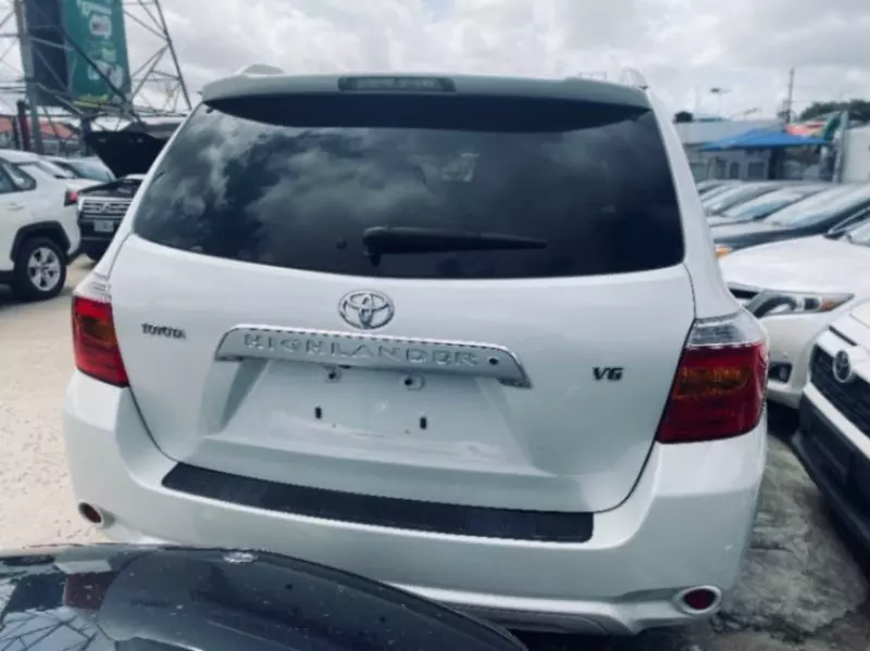 Toyota Highlander   - 2009