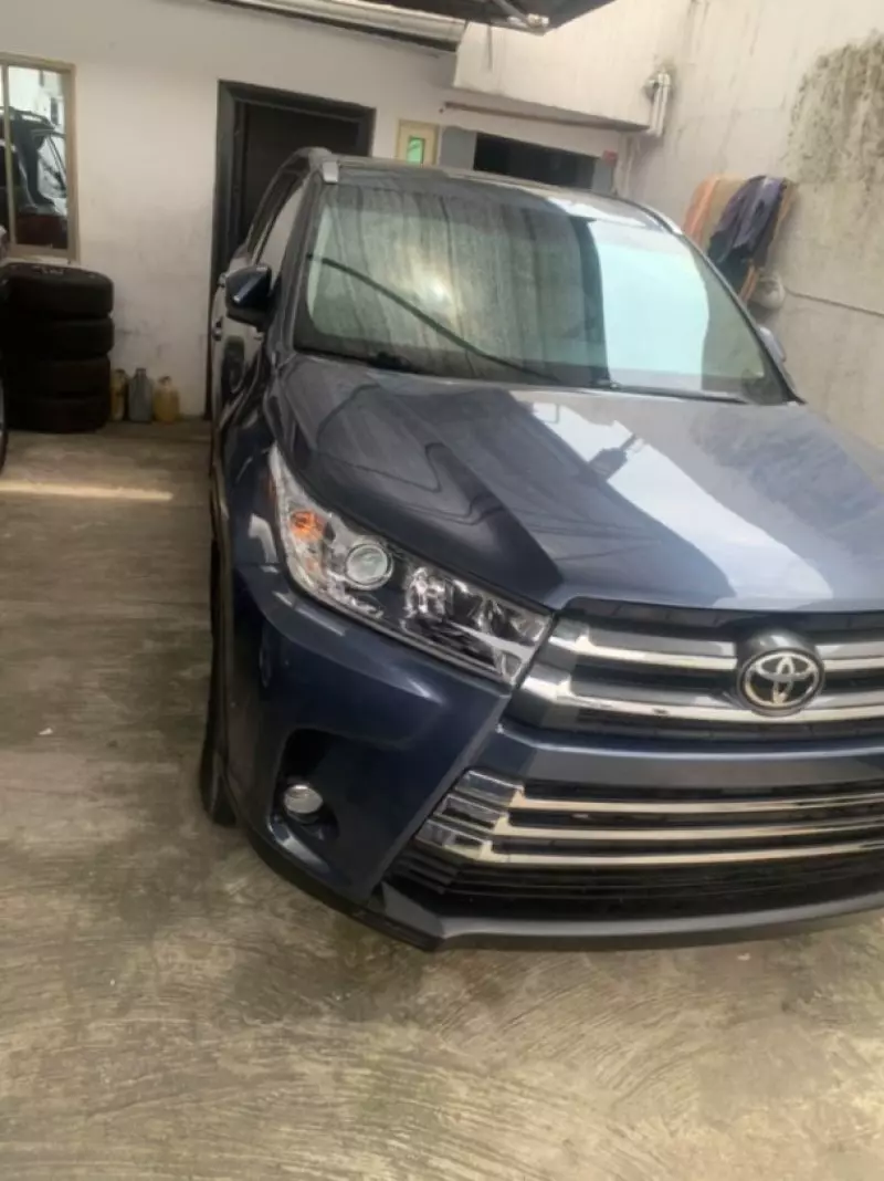 TOYOTA Highlander   - 2015