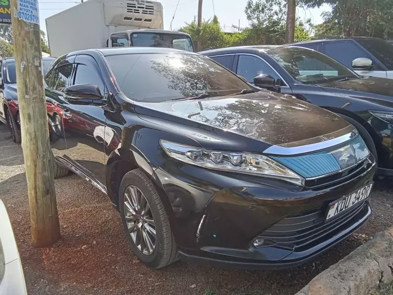 Toyota Harrier   - 2019