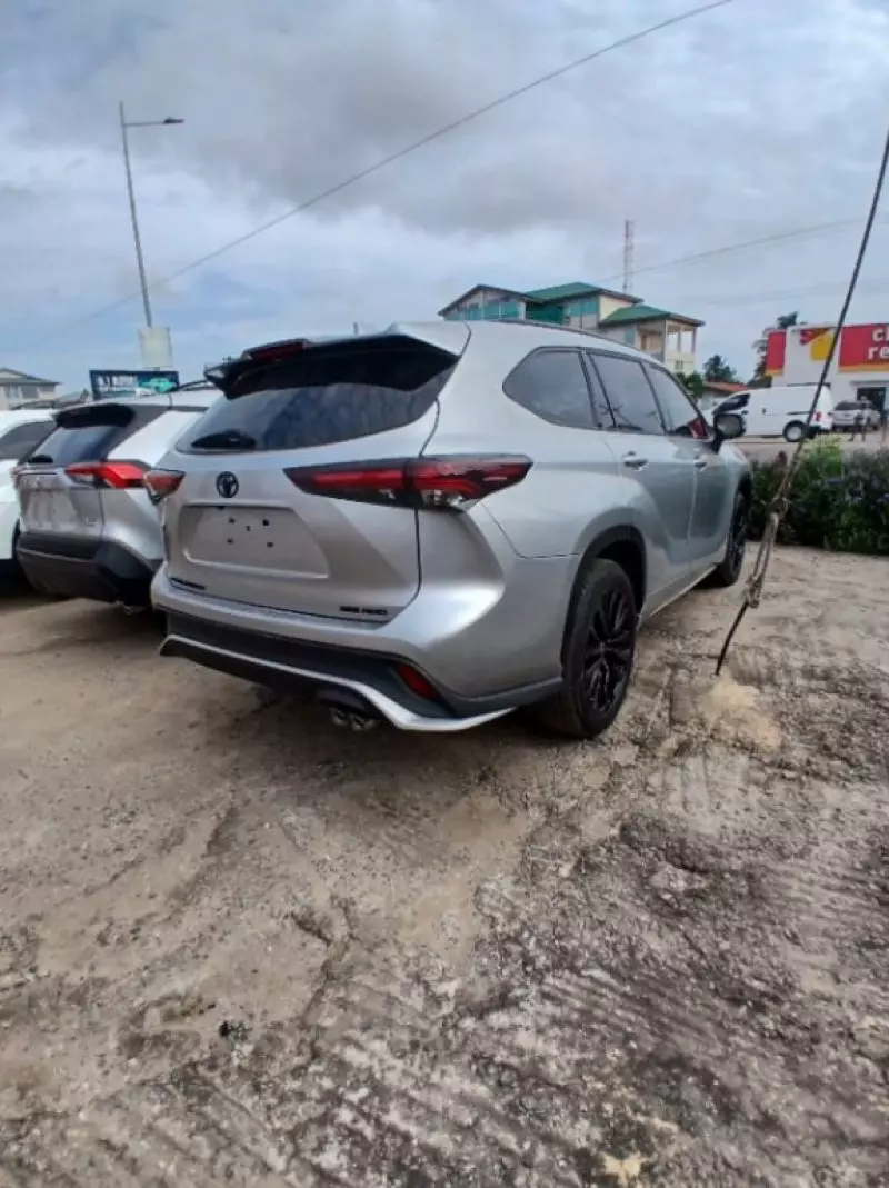 TOYOTA Highlander   - 2024