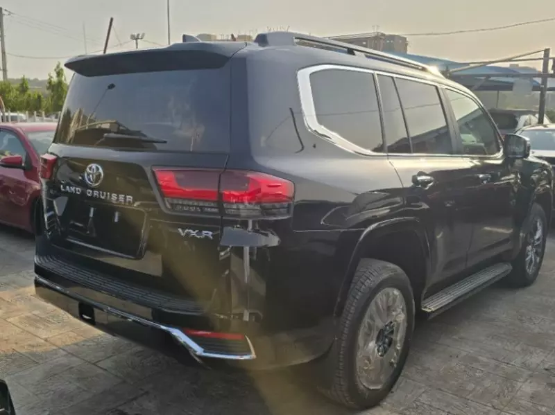 Toyota Land Cruiser   - 2025