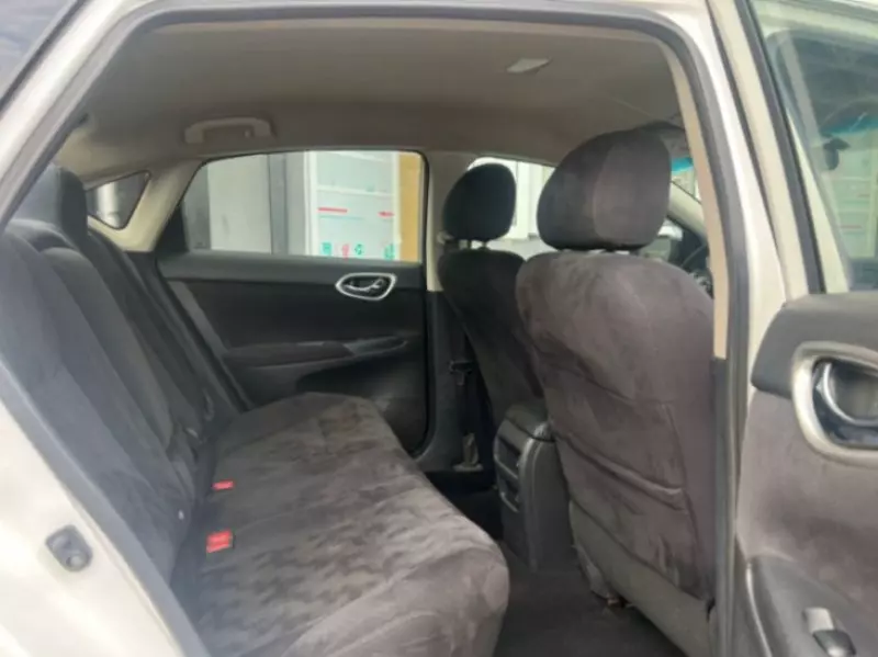 Nissan Sentra   - 2013