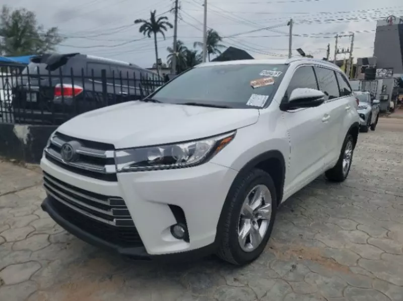 Toyota Highlander   - 2018