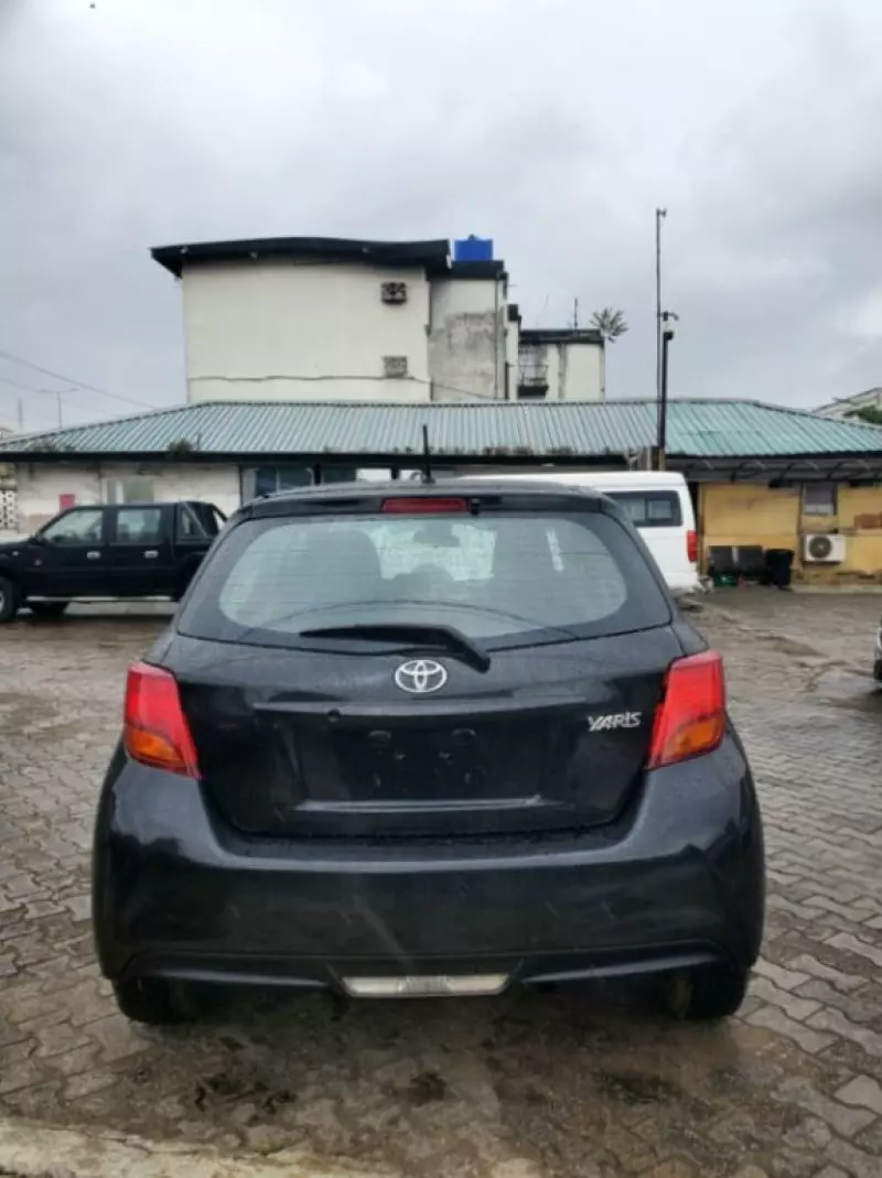 Toyota Yaris   - 2017
