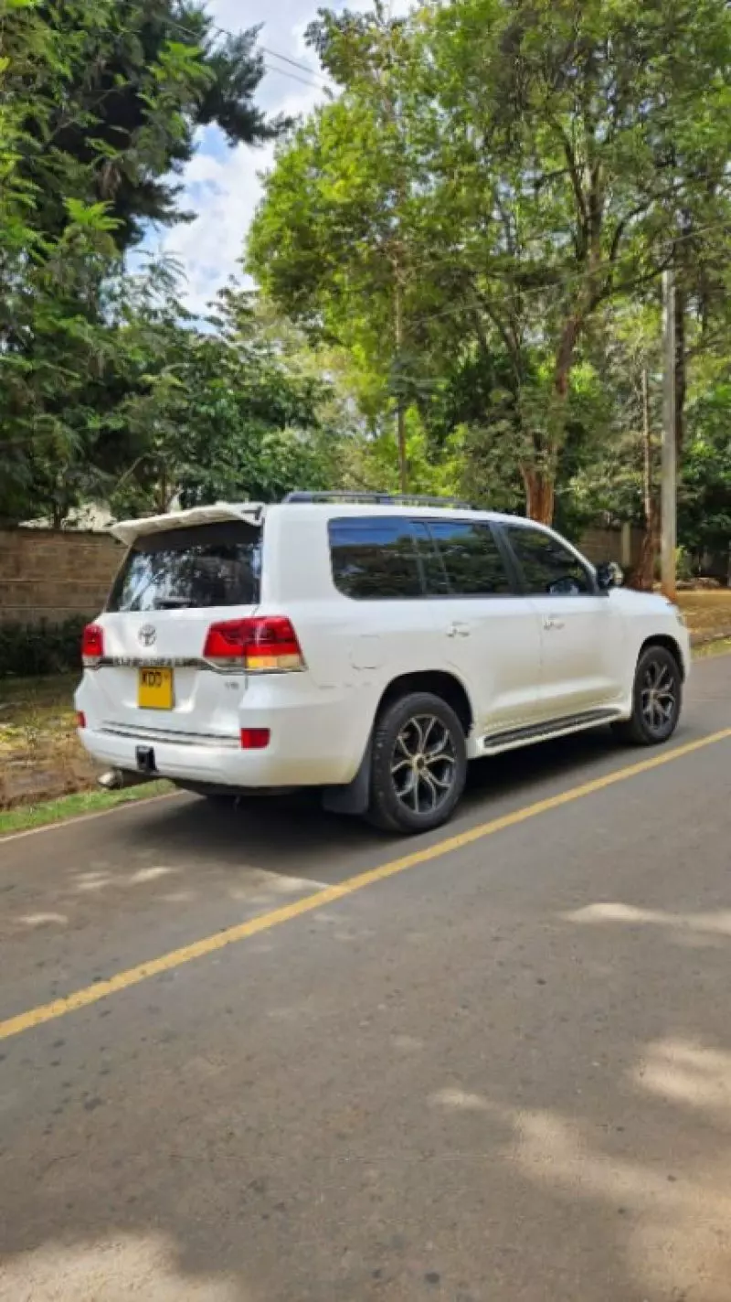 TOYOTA Land Cruiser   - 2015