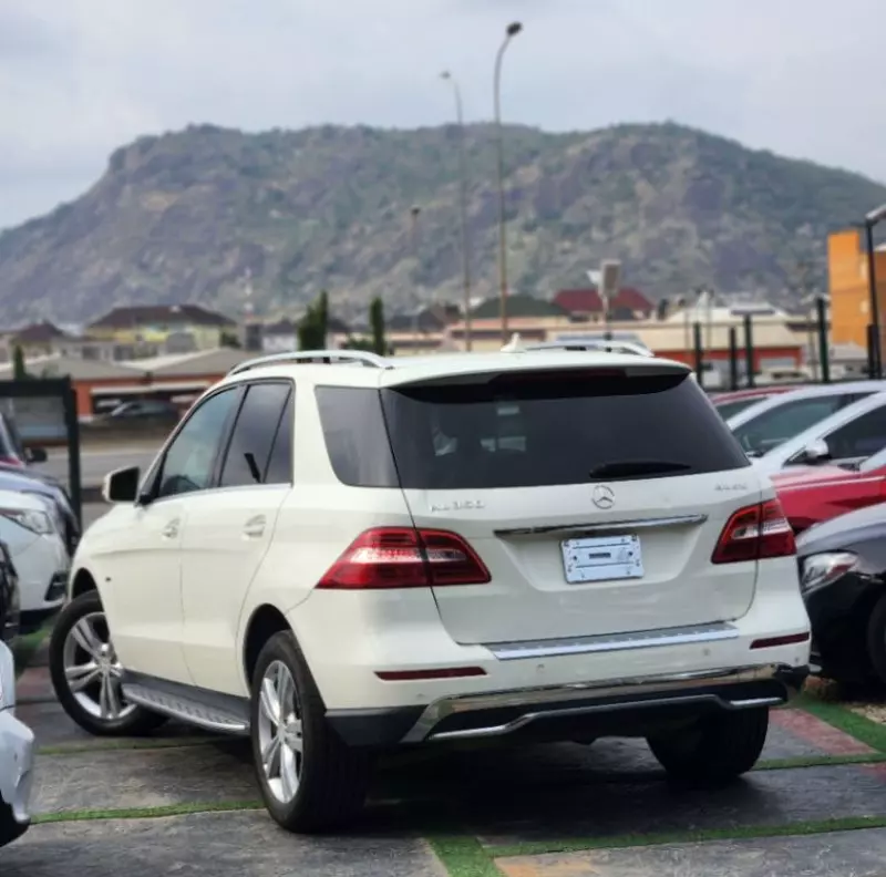 Mercedes-Benz ML 350   - 2012
