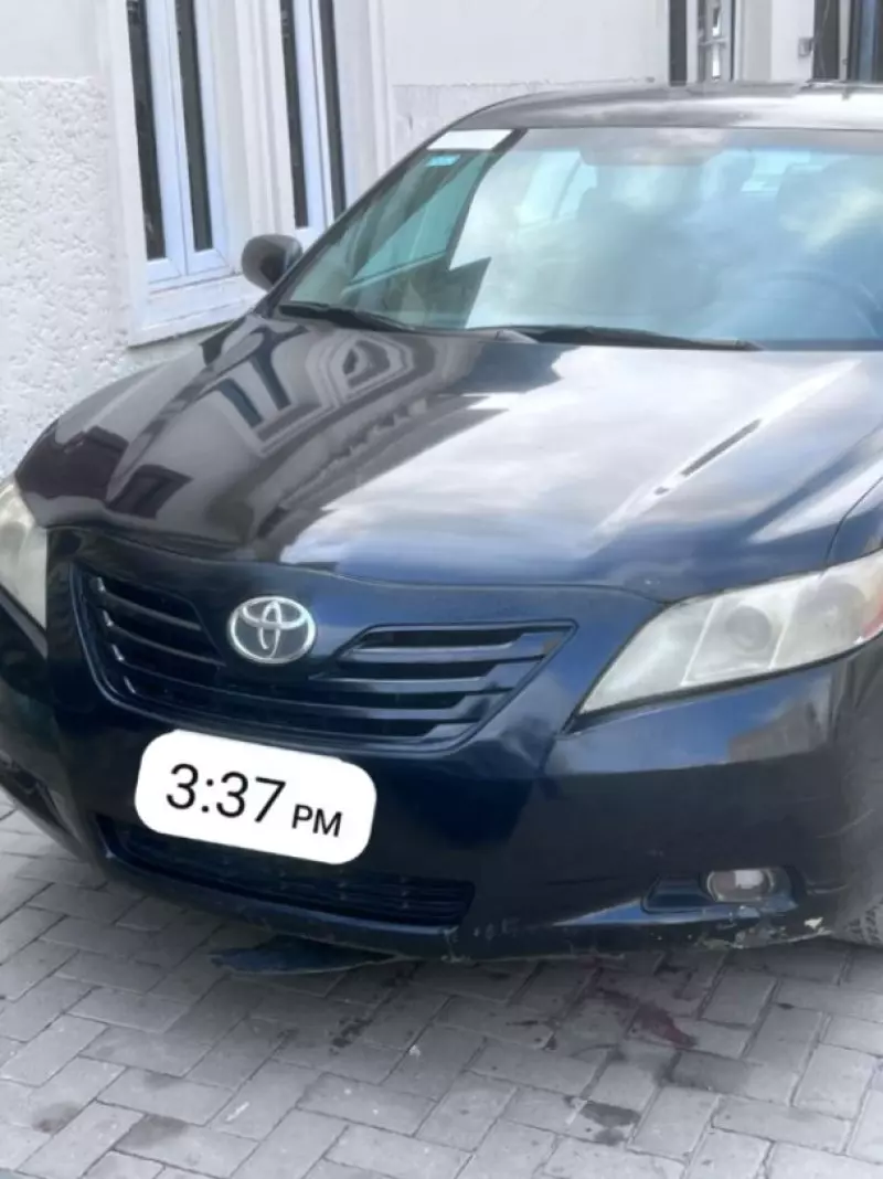 Toyota Camry   - 2009