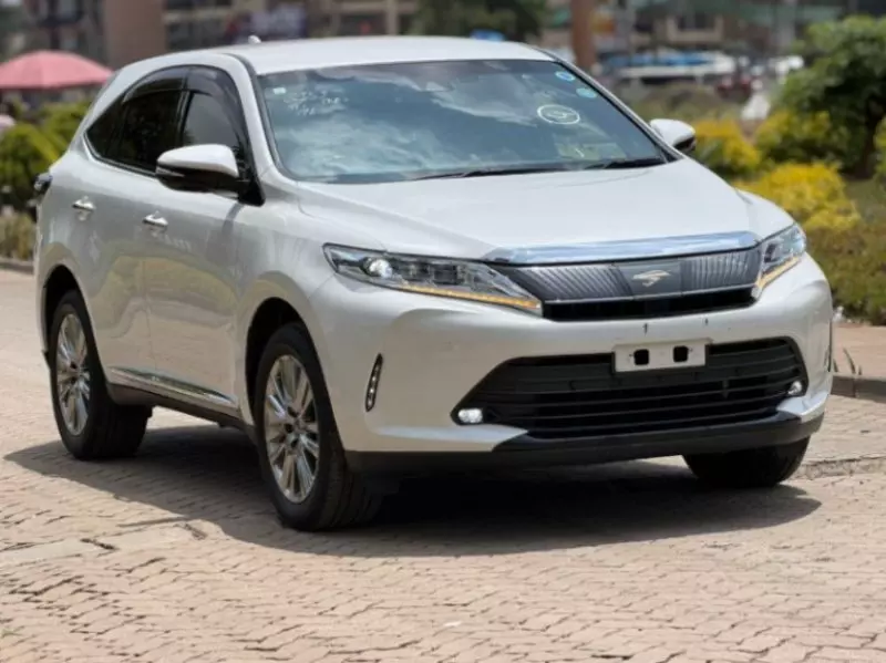 Toyota Harrier   - 2019
